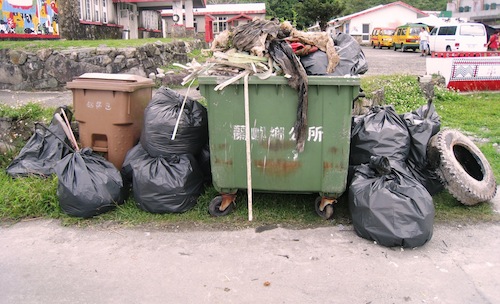 維護美麗家園 淨灘一起來