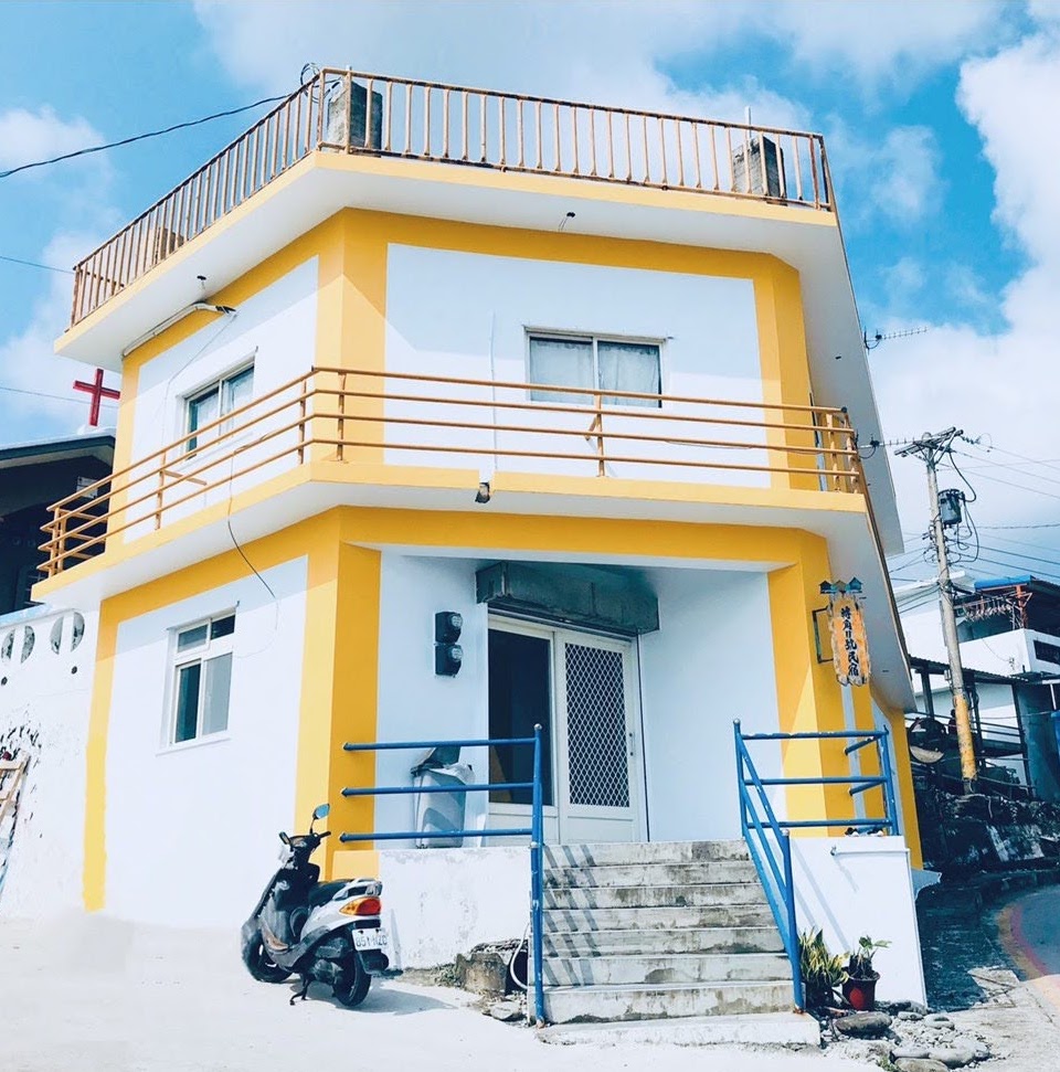 轉角11號背包民宿