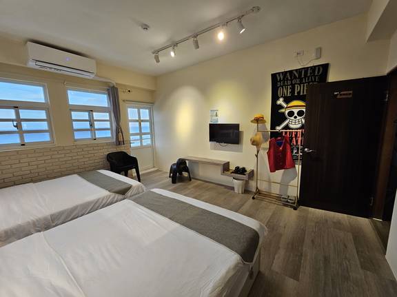 房間裡可以看日出房型