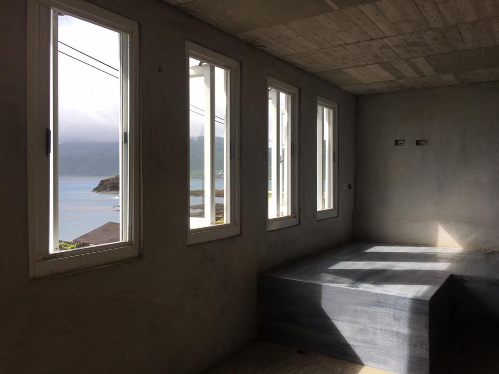 沐浴在日月精華享受慵懶時光