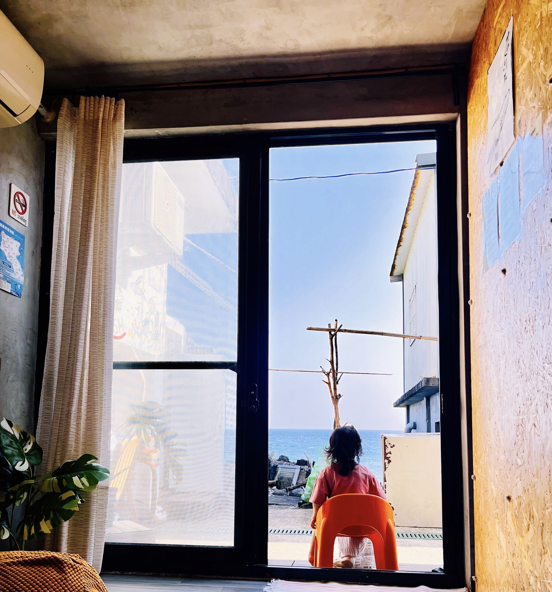 坐在客廳可看到的海景